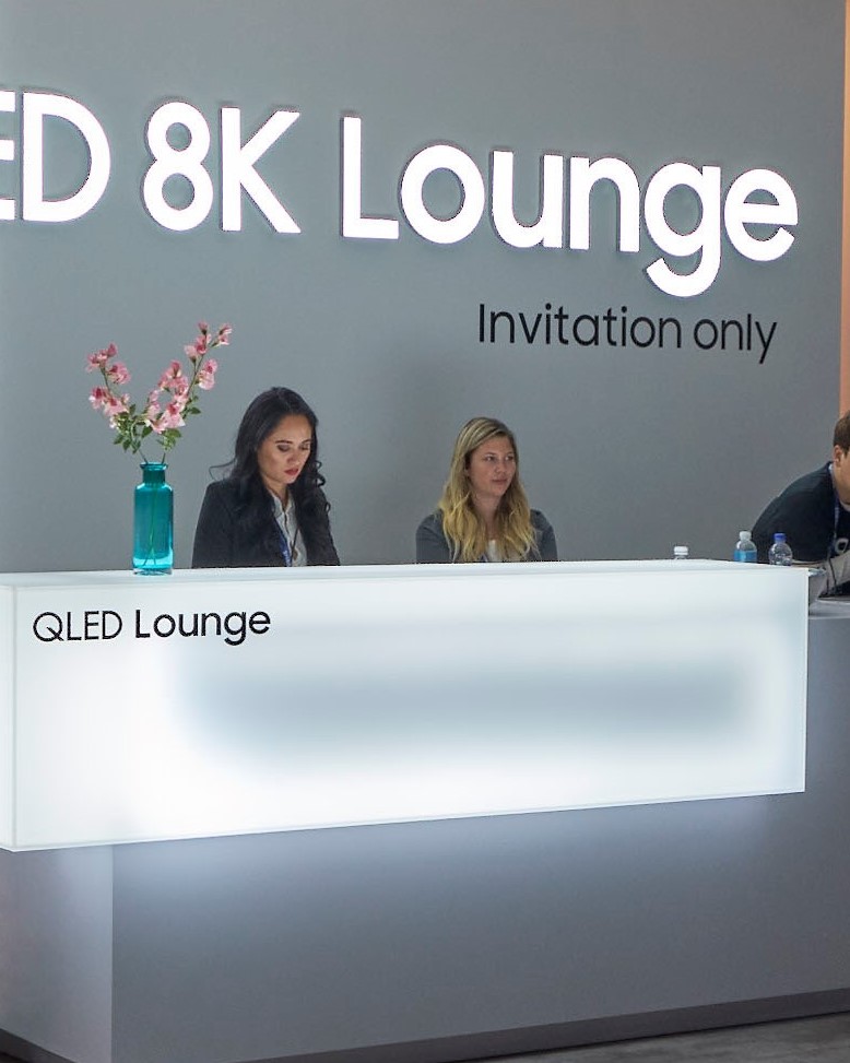 Samsung CES - 8K Lounge Desk