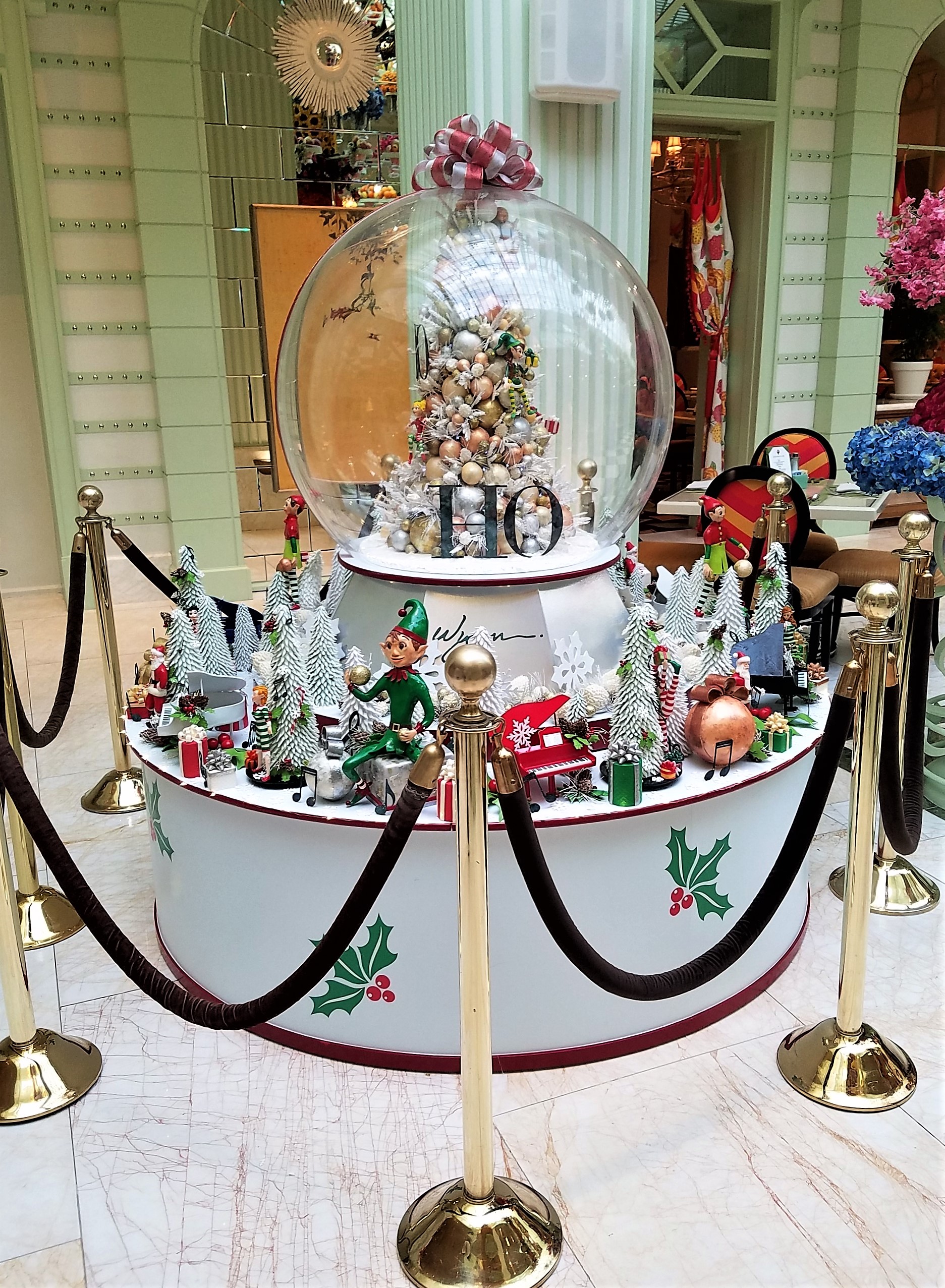 Wynn snow globe Display